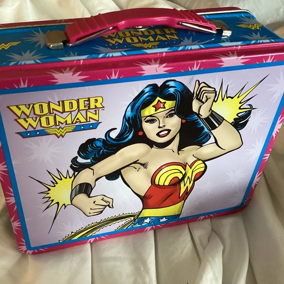 Wonder Woman lunch box - Picture 3 of 3
